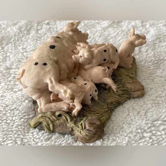 Lowell Davis Rooted Out Pig Figurine Piglets Hand Painted Scotland - Picture 9 of 11